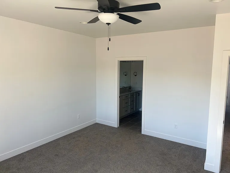 1817 Livy Ln — Photo 11