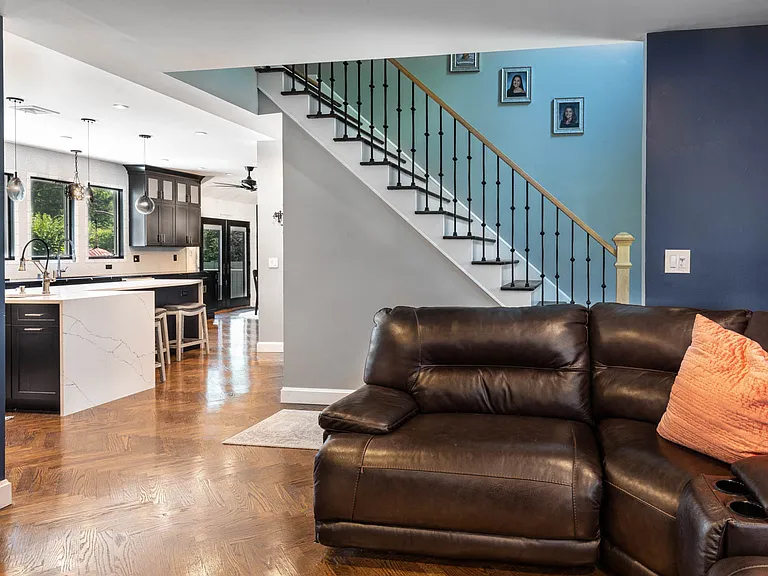 10 Mountainview Rd — Photo 8