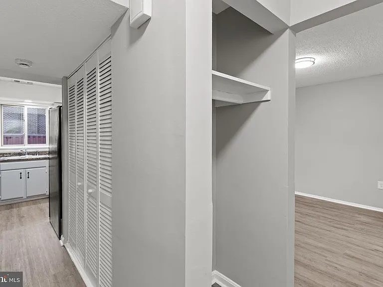 1718 Brightwell Ct — Photo 4