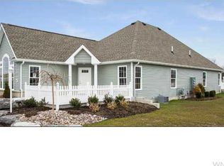 2749 D Creek View Ct, North Tonawanda, NY 14120