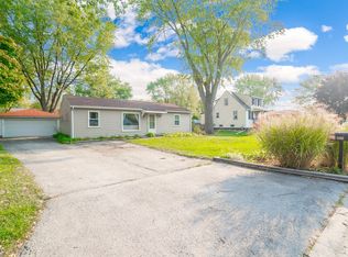 2342 Sweetbriar St, Crest Hill, IL 60403