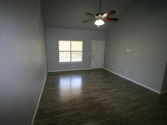 3rd image of 10712 Sunny Ln
