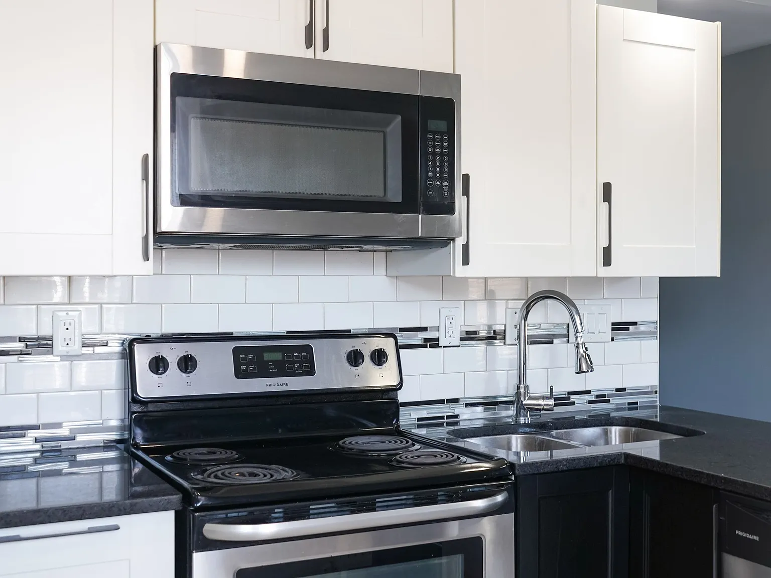 2 bed, $1,695 — Photo 3