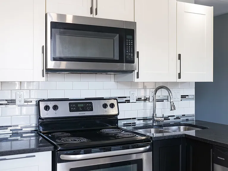 18 Clairmont St #3 — Photo 3