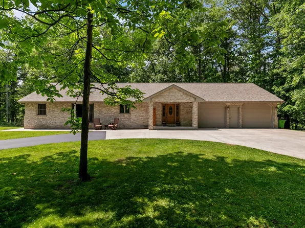 E7924 Country Ln, Weyauwega, WI 54983