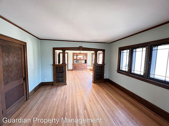 3rd image of 104 Snelling Ave N #2