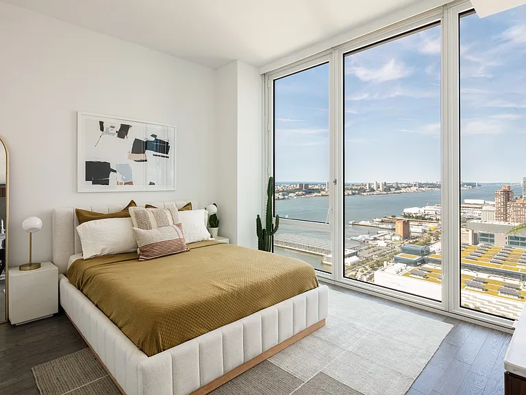 606 W 30th St #47D — Photo 1