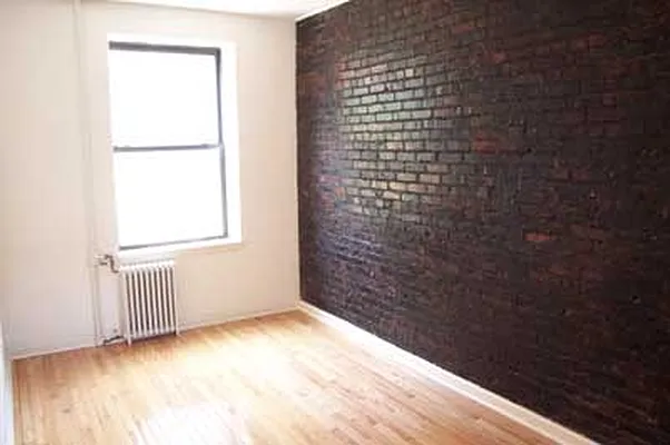 Rented by Buchbinder & Warren | media 17