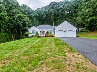 9 Rothe Ln, Ellington, CT 06029