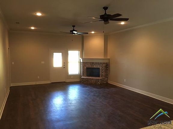 3rd image of 5405 Briar Cove Dr