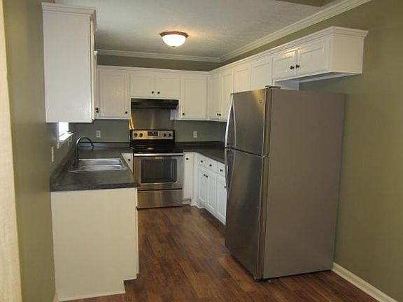 4th image of 2423 Carlow Ct