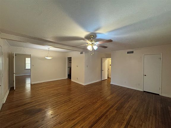 3rd image of 6829 Hightower St
