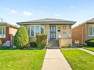 8319 S Tripp Ave, Chicago, IL 60652