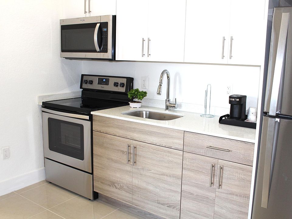 1st image of 971 W Flagler St APT 23