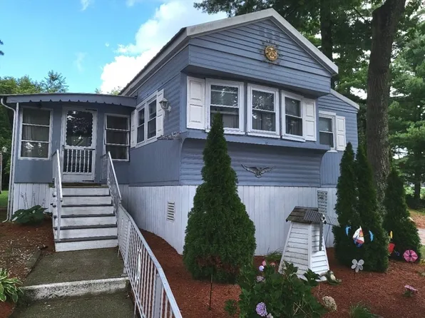 6 Forestdale Dr, Halifax, MA 02338