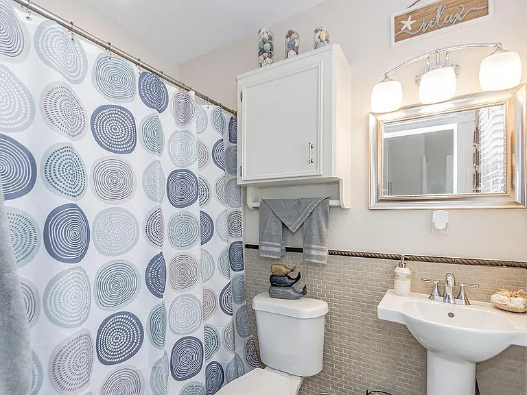 1406 Moody Ave #2 — Photo 26