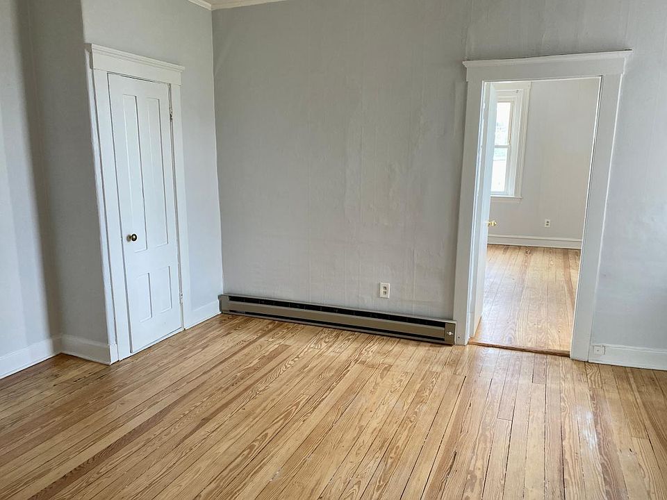 456 Eastern Ave Fall River, MA, 02723 Apartments for Rent Zillow