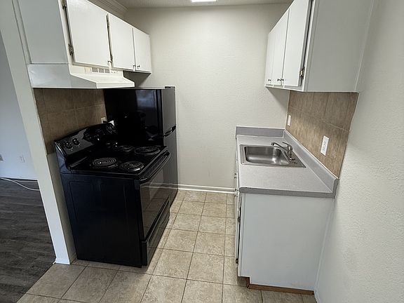 5th image of 255 W Ocean View Ave APT 16