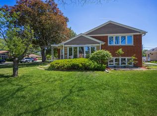171 Drake Ln, Des Plaines, IL 60016