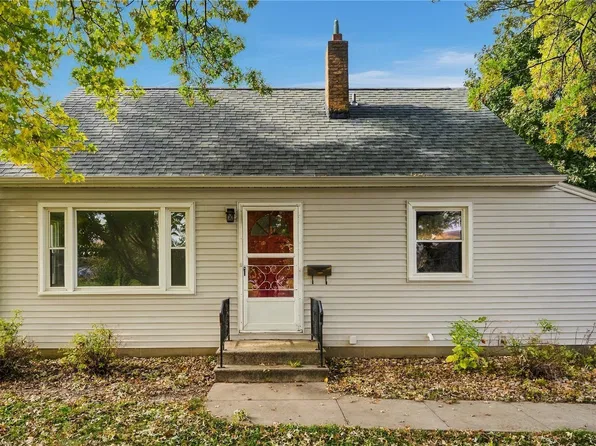 731 32nd St SE, Cedar Rapids, IA 52403
