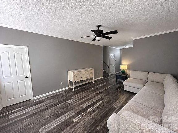 3rd image of 4515 Fox Thorne Dr