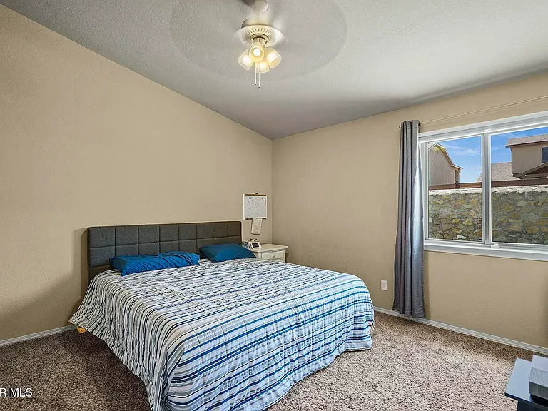 7244 Long Meadow Dr — Photo 17
