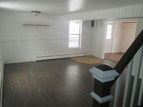 5th image of 44 E Beacon St