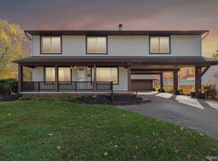 32507 Florence St, Garden City, MI 48135