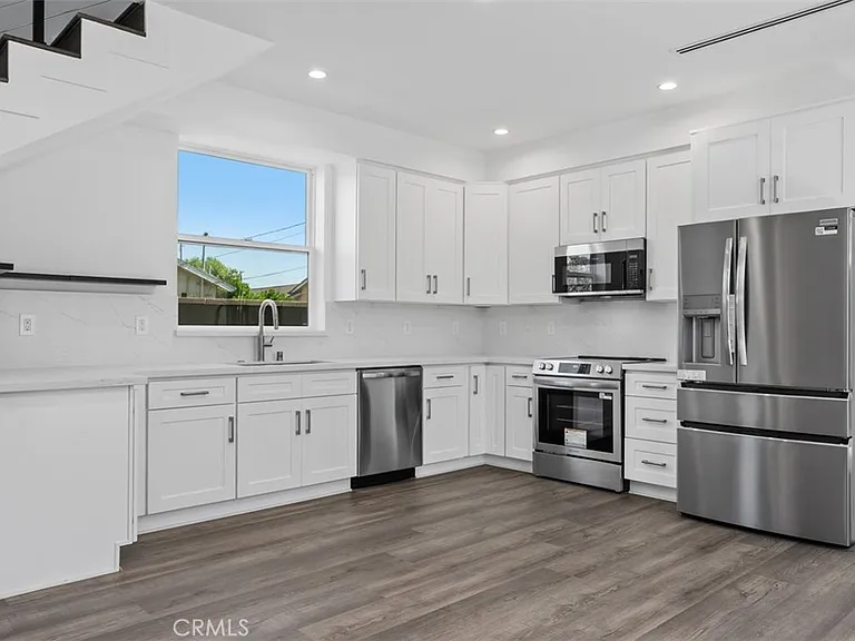 1325 West Ave #B — Photo 4