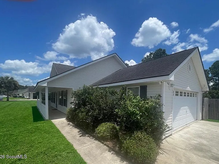 1221 Nautical Dr SE — Photo 6
