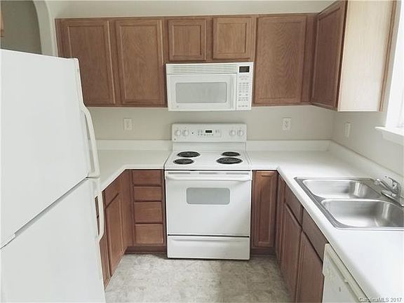 3rd image of 7548 Silver Arrow Dr #155