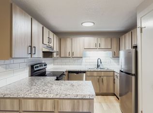 Modern 2-Bedroom Apartment | Garage Optional | Central Loveland, Loveland, CO 80537