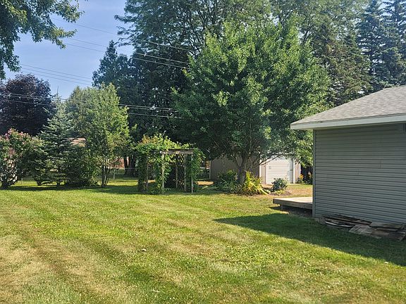 5th image of 45750 Hull Rd