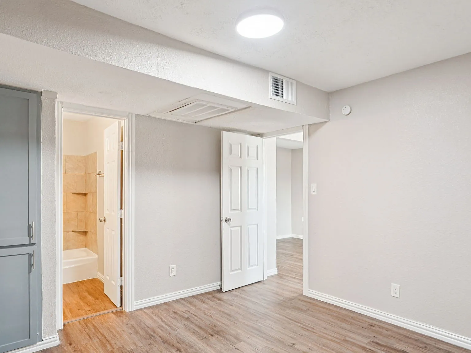 Loft on Louise — Photo 3