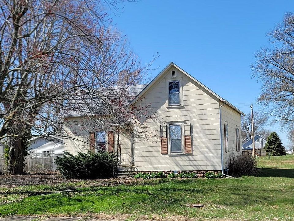 165 N Center St, Hoyleton, IL 62803 Zillow