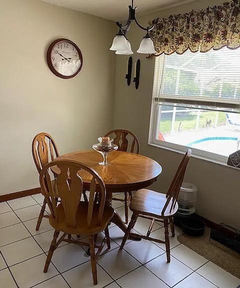 Breakfast nook