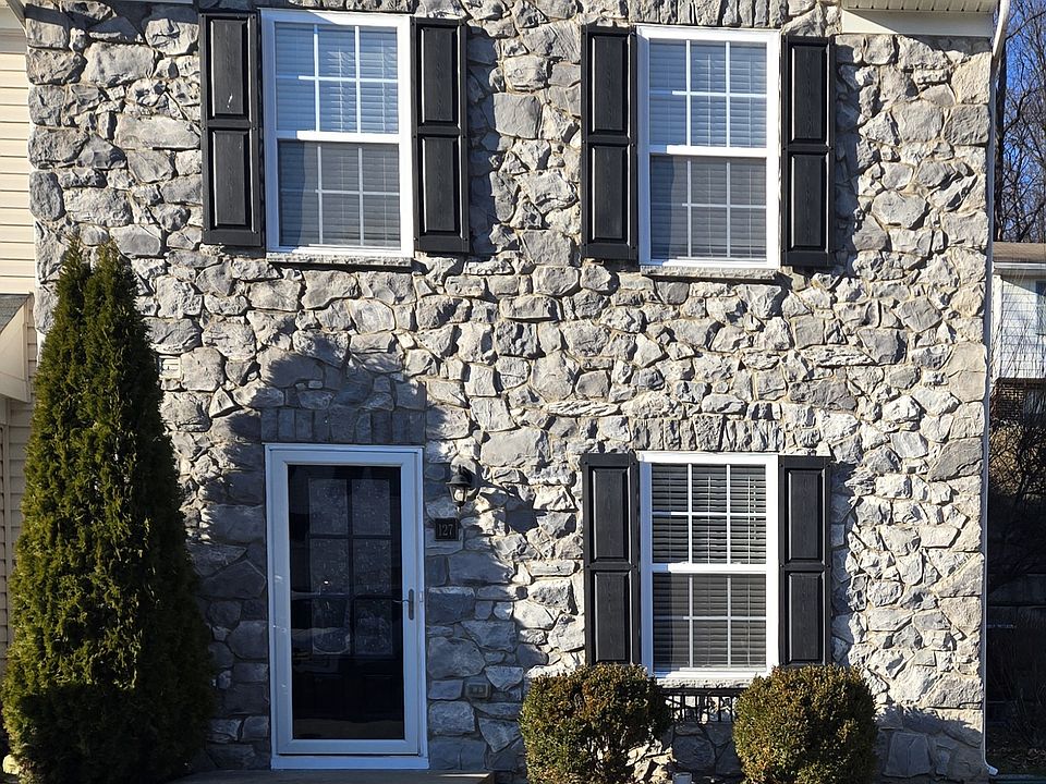 1st image of 127 Park Place Dr