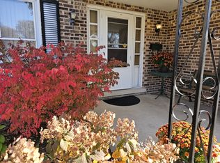 735 Jonquil Ter, Deerfield, IL 60015