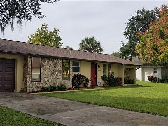 3rd image of 21463 Circlewood Ave