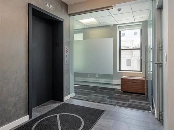 89 Hudson Street image 6 of 21