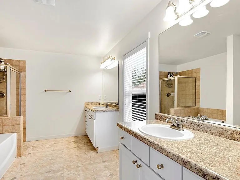 8824 Swenson Ave SE — Photo 10