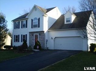 1036 Linden Hollow Ln, Allentown, PA 18104