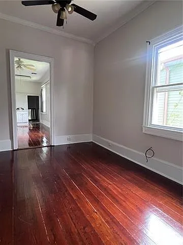 1033 Port St — Photo 7