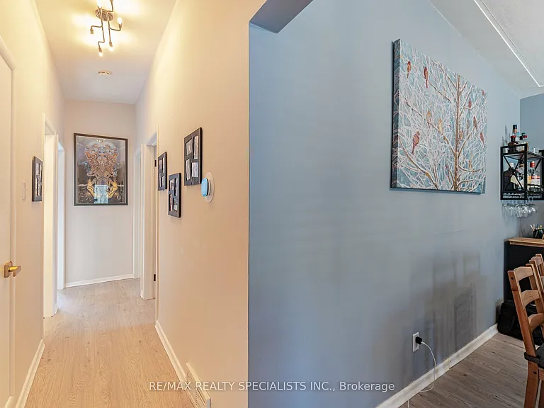 22 Balmoral Dr — Photo 16
