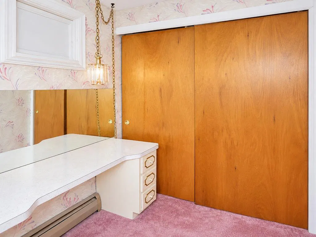 18 Ava Ln — Photo 2