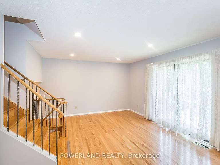 92 Nightstar Dr — Photo 12