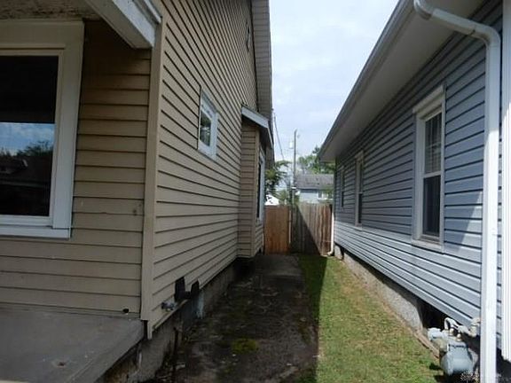 3rd image of 714 Elwood St