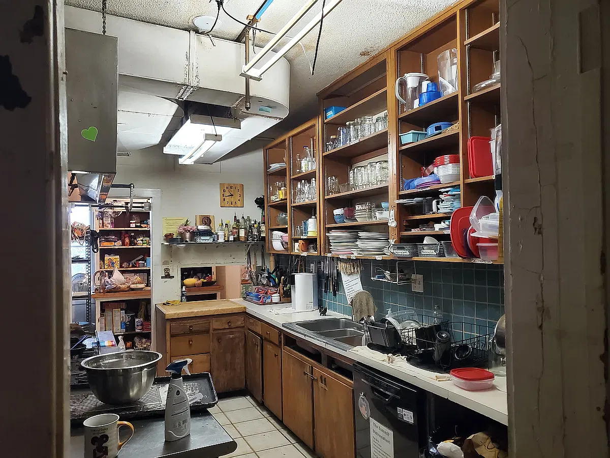 1 bed, 3.5 bath, 5748 sqft, $552 — Photo 3