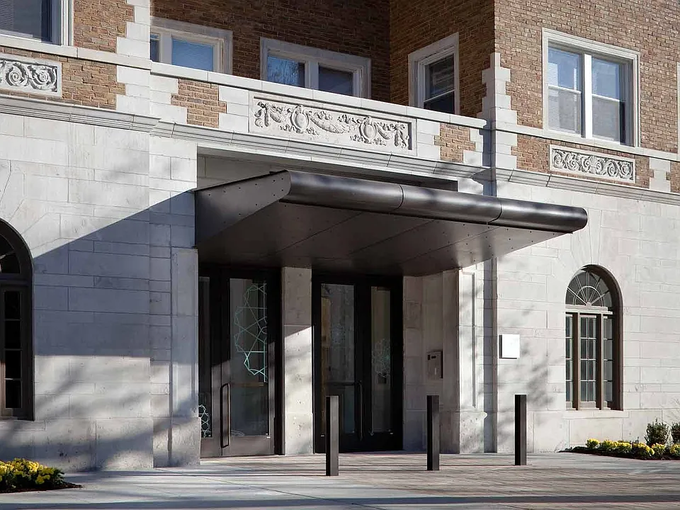 Building Photo 2