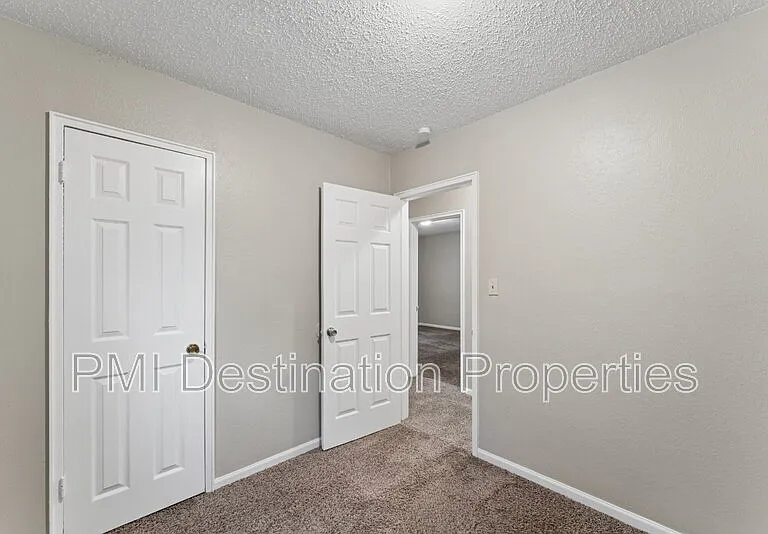 5431 N Indiana Ave — Photo 16